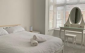 Iris Home In Southsea Free Street Parking And Pets Welcome